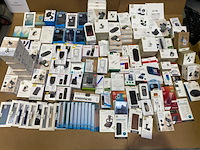 Ca. 186x powerbanks en telefoonhoesjes, guess, vention liquid - afbeelding 1 van  10