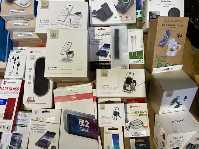 Ca. 186x powerbanks en telefoonhoesjes, guess, vention liquid - afbeelding 4 van  10