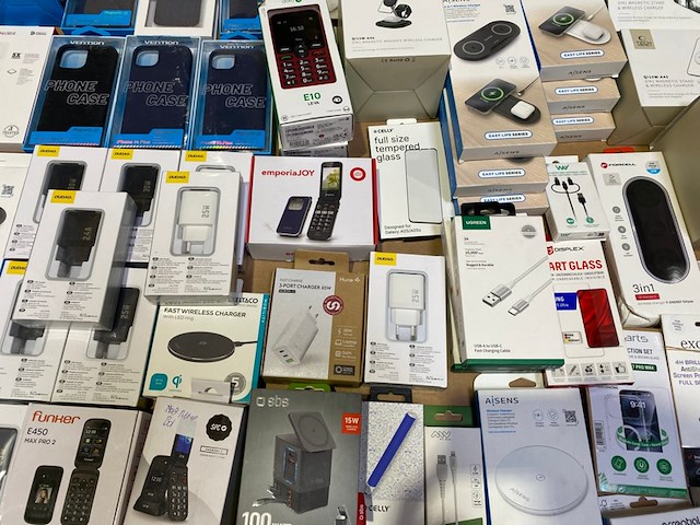 Ca. 186x powerbanks en telefoonhoesjes, guess, vention liquid - afbeelding 7 van  10