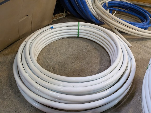 Ca. 187 meter meerlagen buis wavin, tigris 25x2.5 - afbeelding 4 van  17