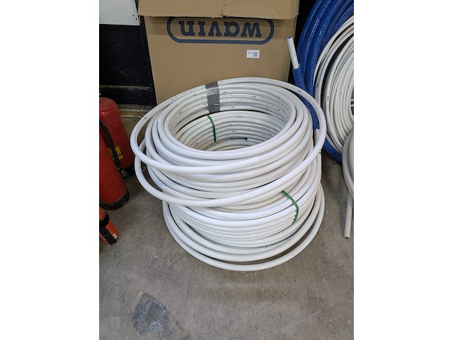 Ca. 187 meter meerlagen buis wavin, tigris 25x2.5 - afbeelding 10 van  17