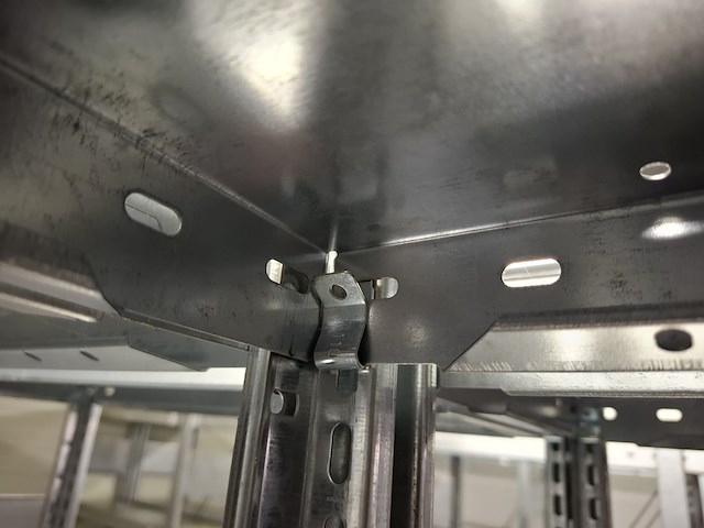 Ca 18,75mtr metalen stelling - afbeelding 2 van  10