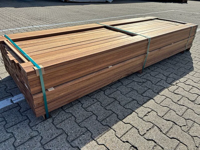 Ca. 187x guyana teak planken geschaafd, 25x70mm, lengte 275cm - afbeelding 2 van  3