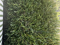 Ca. 18,8m2 kunstgras, 40 mm hoog, groen - afbeelding 2 van  3
