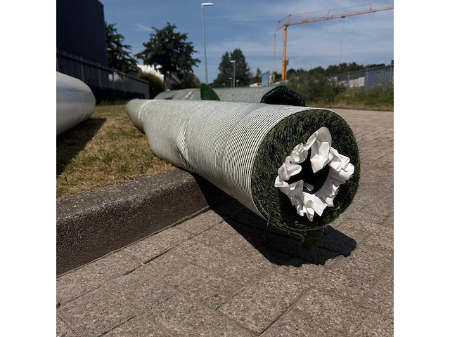 Ca. 18,8m2 kunstgras, 40 mm hoog, groen - afbeelding 3 van  3