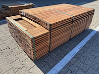Ca. 188x guyana teak planken geschaafd, 25x70mm, lengte 185cm - afbeelding 2 van  3