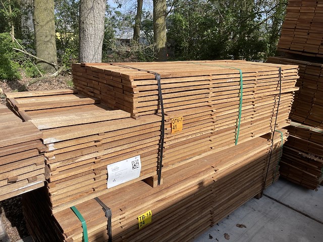 Ca. 189x guyana teak beschoeiingsplanken, 20x100mm, lengte 69/200cm, 120/250cm - afbeelding 4 van  4