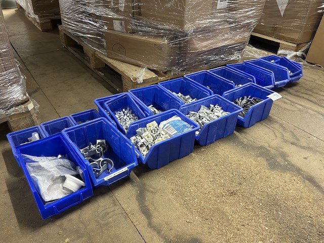 Ca. 18x assortimentsbak met divers installatiemateriaal - afbeelding 1 van  7