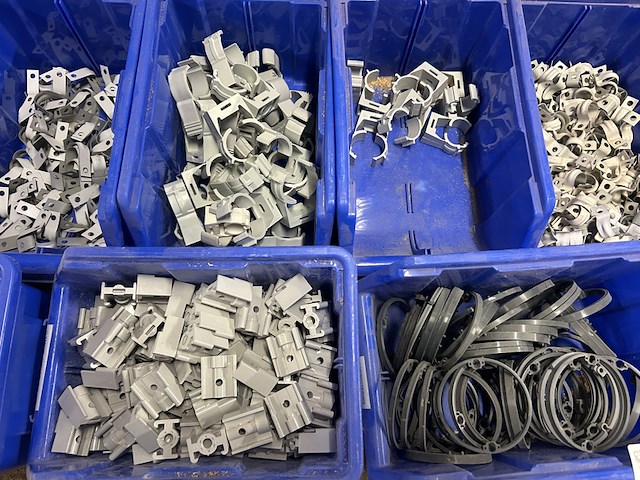 Ca. 18x assortimentsbak met divers installatiemateriaal - afbeelding 3 van  7