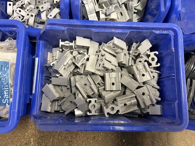 Ca. 18x assortimentsbak met divers installatiemateriaal - afbeelding 6 van  7