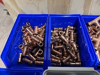 Ca. 18x assortimentsbak met diverse koppelingen roodkoper - afbeelding 2 van  19