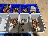 Ca. 18x assortimentsbak met diverse koppelingen roodkoper - afbeelding 15 van  19