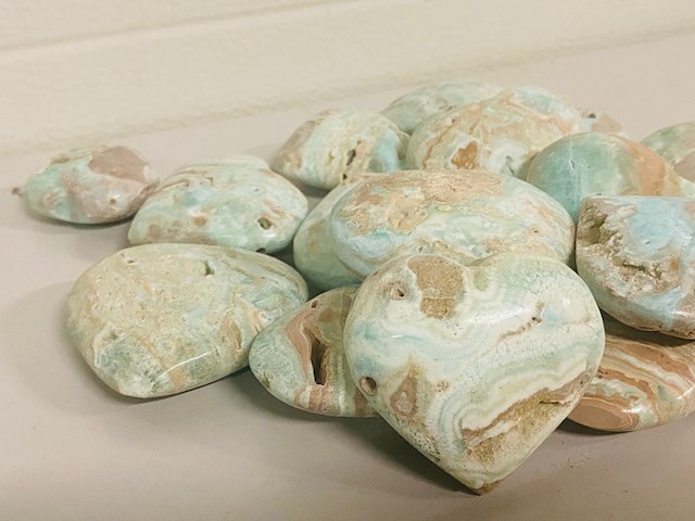 Ca. 18x blue caribbean calciet harten - afbeelding 2 van  5