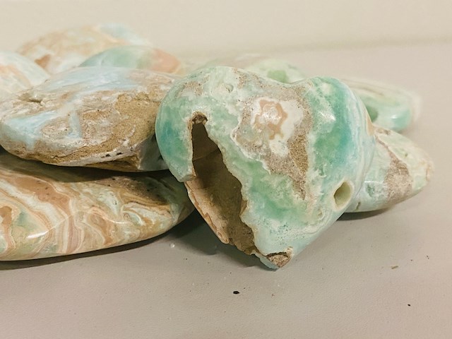 Ca. 18x blue caribbean calciet harten - afbeelding 4 van  5