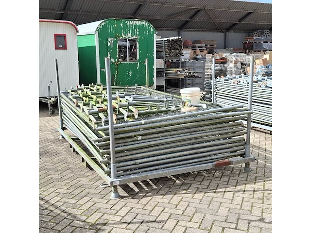 Ca. 18x bouwhek in transportbok - afbeelding 2 van  6