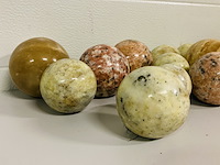 Ca. 18x calciet / opaal bollen - afbeelding 2 van  5