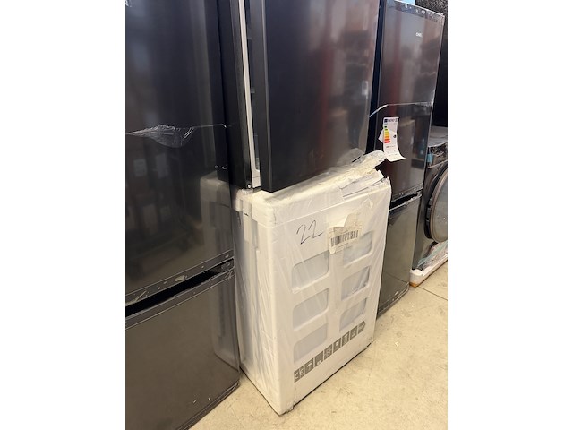 Ca. 18x chiq witgoed w.o. wasmachines, koelkasten, vriezers - afbeelding 7 van  16