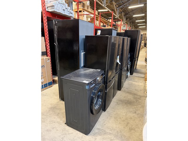 Ca. 18x chiq witgoed w.o. wasmachines, koelkasten, vriezers - afbeelding 1 van  16