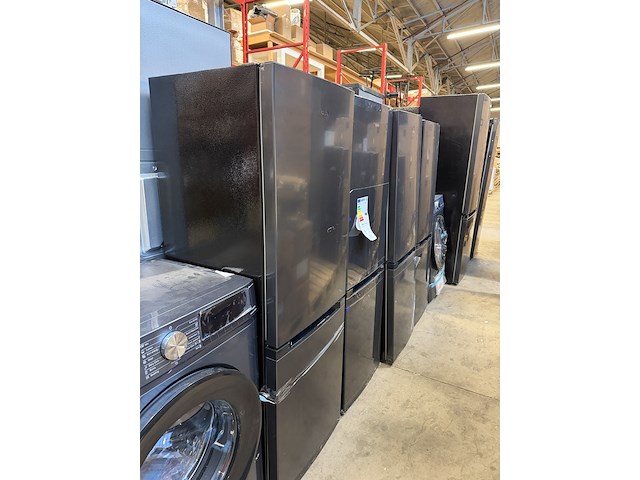 Ca. 18x chiq witgoed w.o. wasmachines, koelkasten, vriezers - afbeelding 11 van  16