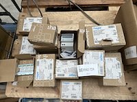 Ca. 18x divers schakelmateriaal , w.o. hager - afbeelding 3 van  9