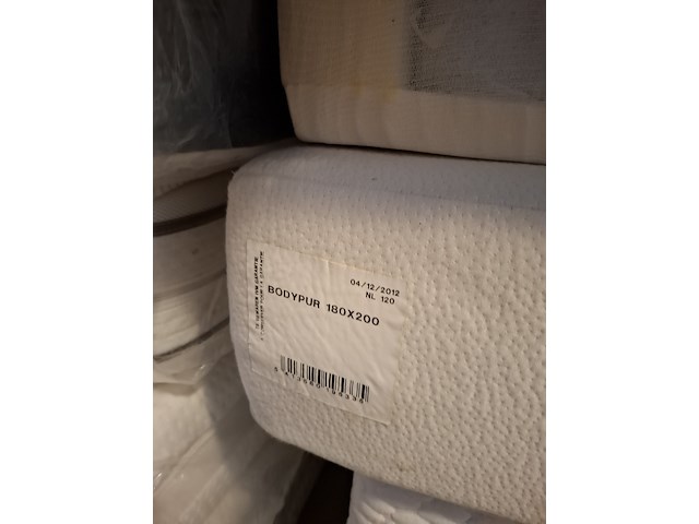 Ca. 18x diverse matrassen o.a. van landschoot - afbeelding 9 van  11
