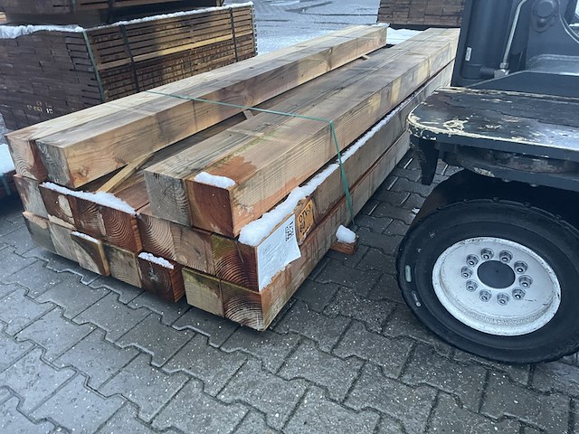 Ca. 18x douglas balken geschaafd, 140x140mm, lengte 300cm - afbeelding 2 van  3