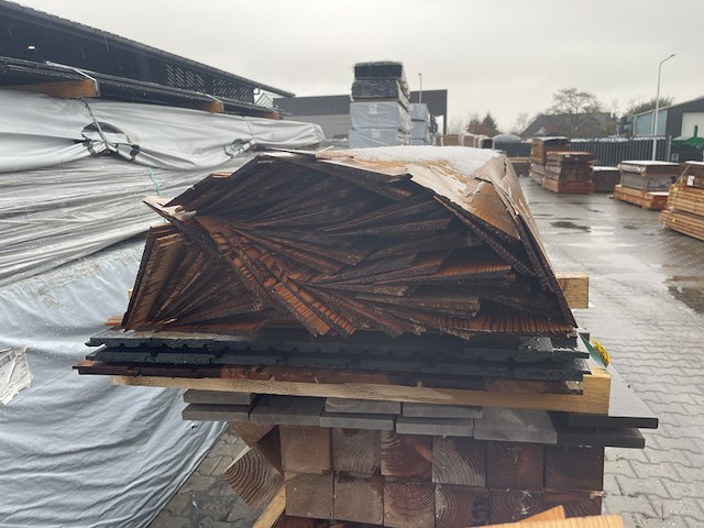 Ca. 18x douglas balken geschaafd, 140x140mm, lengte 300cm - afbeelding 3 van  3