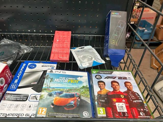 Ca. 18x game items w.o. controllers, w.o. nintendo, ea sports, playstation - afbeelding 4 van  4