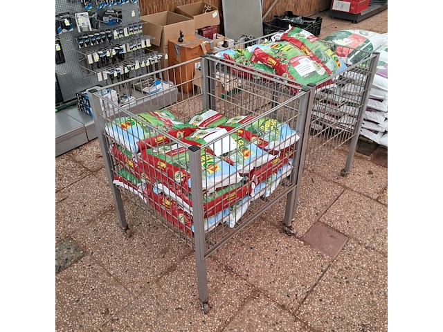 Ca. 18x gazonmeststof, compo - afbeelding 2 van  9