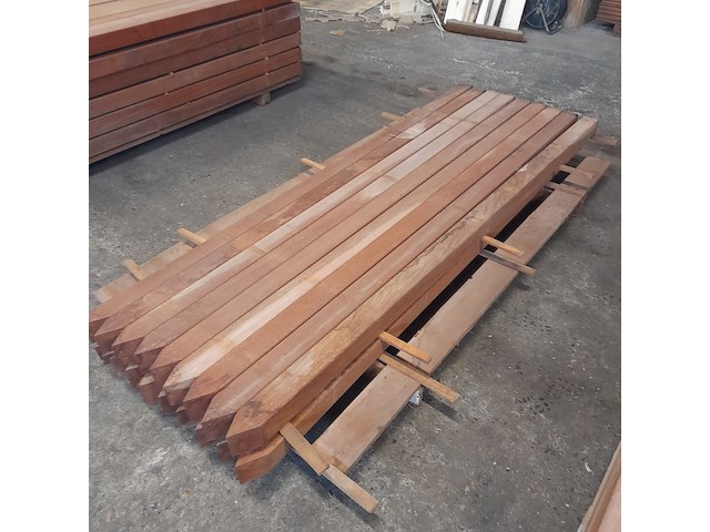 Ca. 18x hardhouten paal, 6,8 x 6,8 x 200 cm - afbeelding 3 van  5