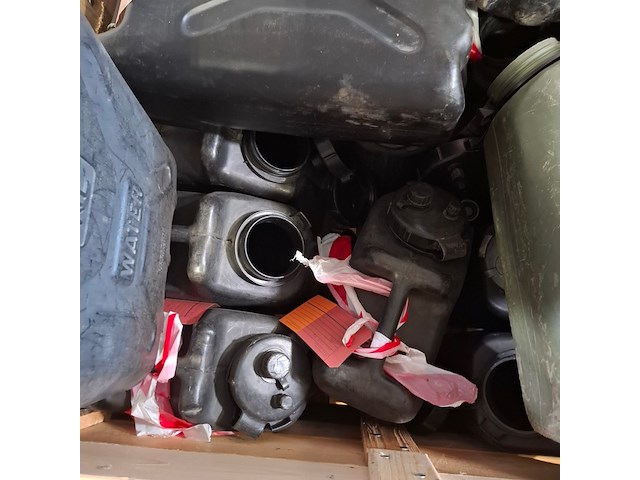 Ca. 18x jerrycan - afbeelding 5 van  5