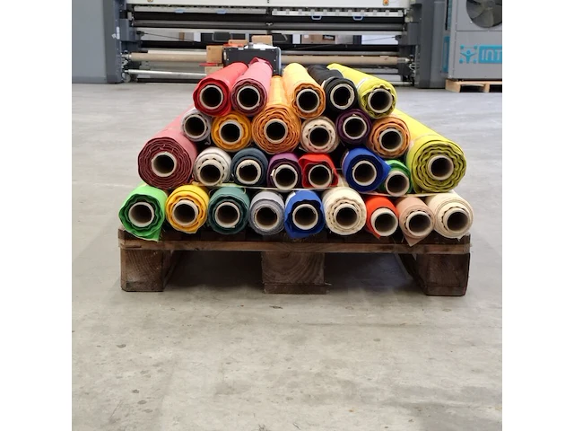 Ca. 18x rol fijne katoenen canvas | brandwerend - afbeelding 2 van  8