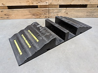 Ca. 18x slang- en kabelbrug, 2 kanalen - afbeelding 2 van  6