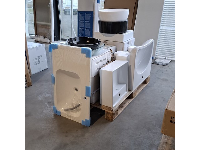 Ca. 18x waskommen - wastafels - afbeelding 1 van  7