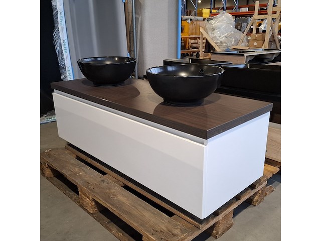 Ca. 18x waskommen - wastafels - afbeelding 1 van  17