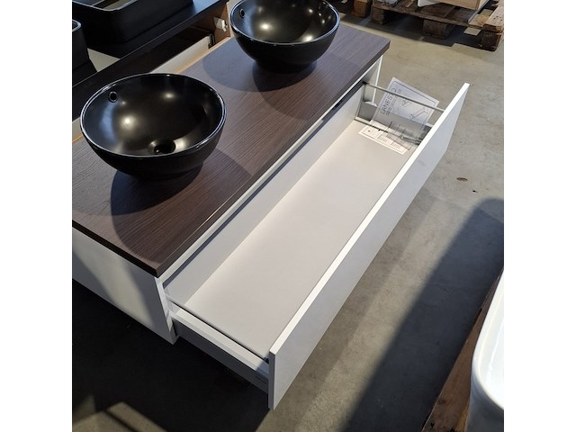 Ca. 18x waskommen - wastafels - afbeelding 17 van  17