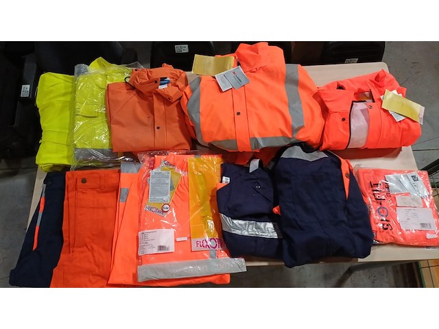 Ca. 195x diverse werkkleding - afbeelding 14 van  14