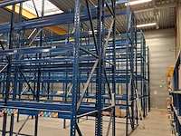 Ca. 196 meter palletstelling met gangpad geleiding - afbeelding 10 van  13