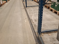 Ca. 196 meter palletstelling met gangpad geleiding - afbeelding 5 van  13
