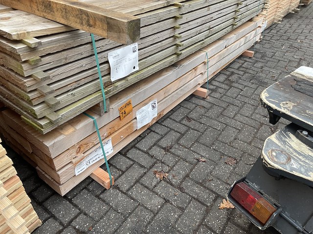 Ca. 19x douglas balken fijnbezaagd, 75x200mm, lengte 300cm - afbeelding 4 van  4