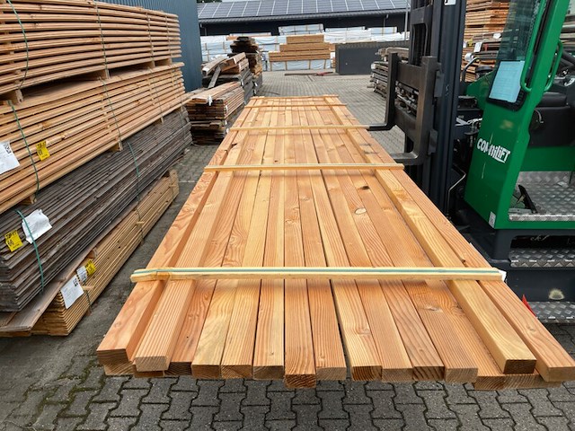 Ca. 19x douglas regels geschaafd, 40x70mm, lengte 500cm - afbeelding 1 van  3