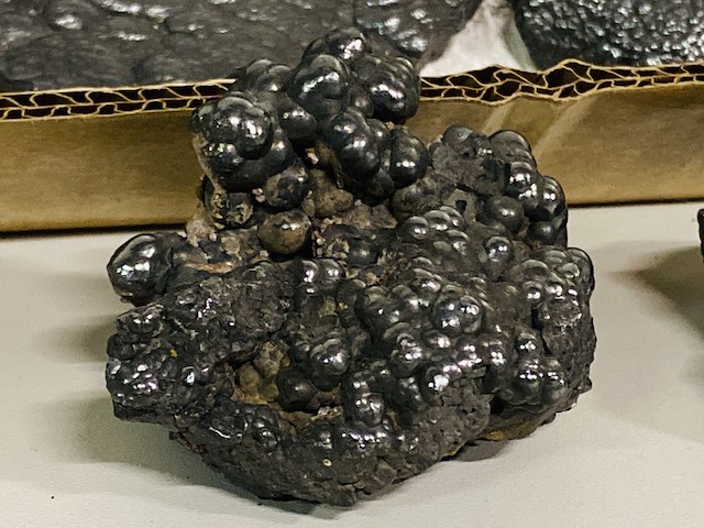 Ca. 19x goethiet ruwe brokken - afbeelding 2 van  6