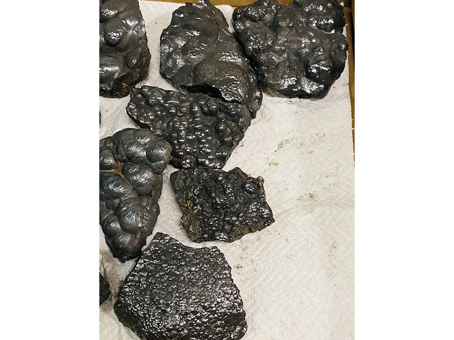 Ca. 19x goethiet ruwe brokken - afbeelding 6 van  6