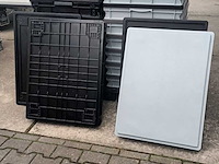 Ca. 19x grote bakken met deksel in 2 kleuren, grijs / chroom - afbeelding 1 van  5