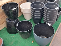 Ca. 19x kunststof/ metalen bloempot, o.a. geli - afbeelding 6 van  13