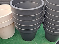 Ca. 19x kunststof/ metalen bloempot, o.a. geli - afbeelding 8 van  13