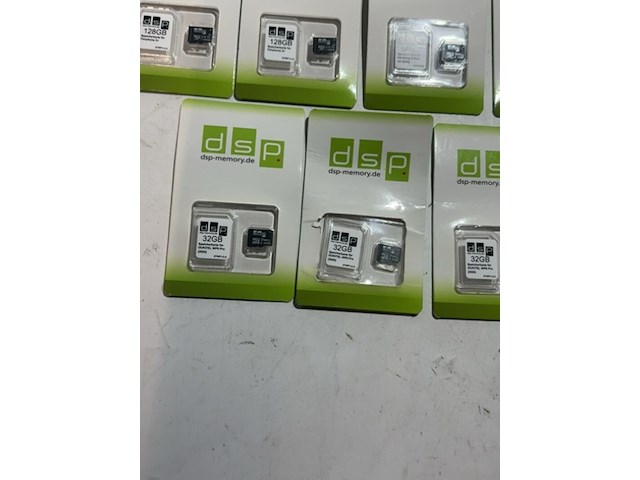 Ca. 19x sd + micro sd kaarten 16, 32, 64 en 128 gb - afbeelding 7 van  7