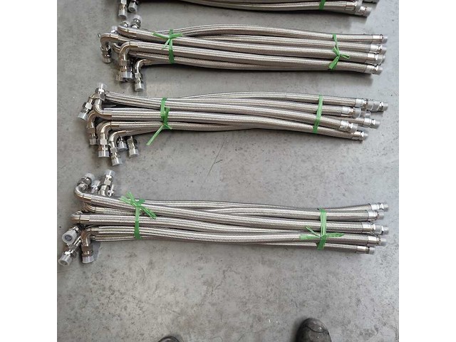 Ca. 19x set van 10 stuks flexibele metalen slang voor monoblock warmtepompen, dn25 (1 duims), lengte 1000mm., rvs304 - afbeelding 1 van  1