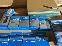 Ca. 19x shimano fietsonderdelen w.o. fietskettingen - afbeelding 3 van  8