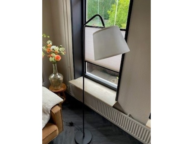 Ca. 19x staande lampen, zwart, 2025 - afbeelding 2 van  8